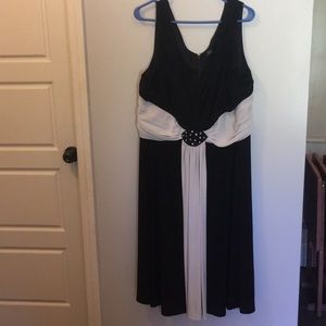 Black & white evening dress by Jessica Howard